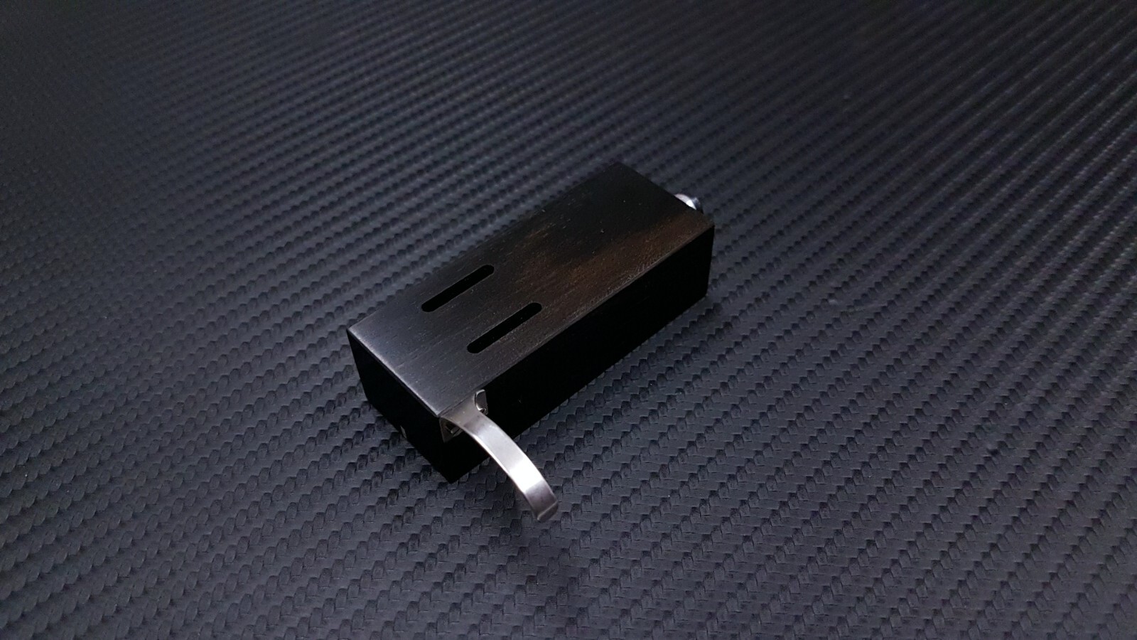 Custom-Made Headshell for Lenco L70 made of Ebony Wood by Stanley-Engineering