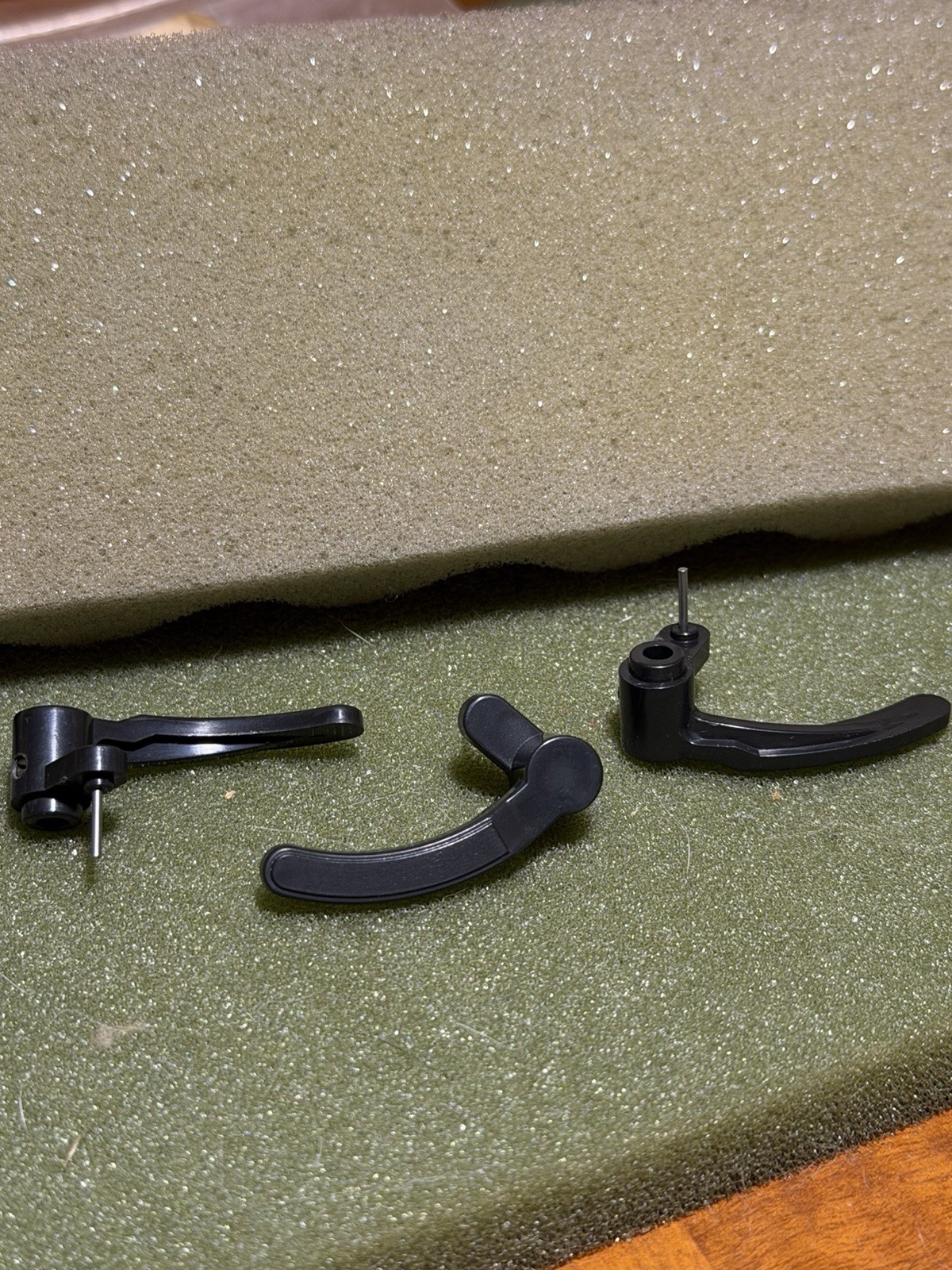 KENWOOD D-39-0061-08 TONEARM REST NOS TURNTABLE PARTS