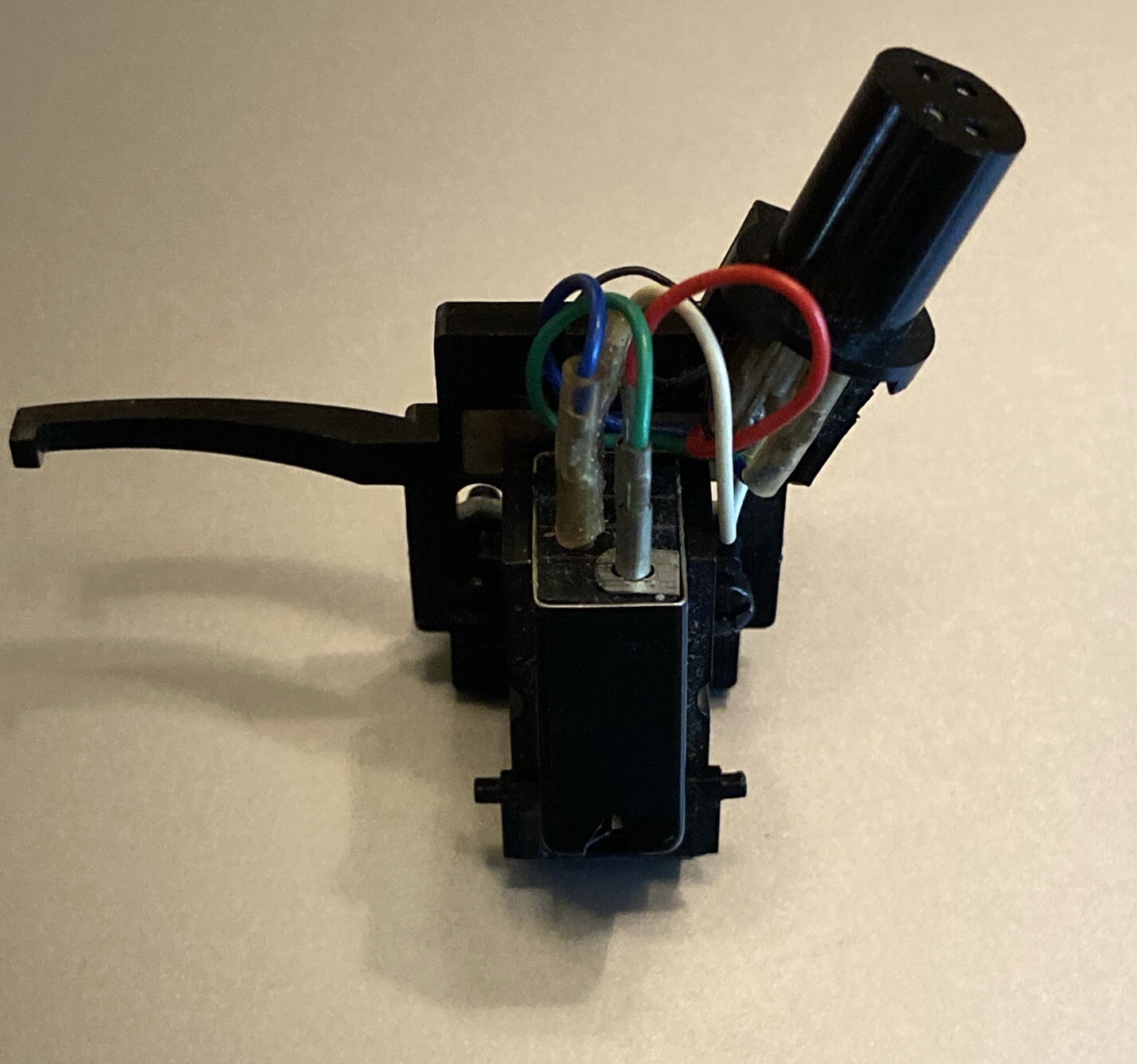 REALISTIC R25EDT CARTRIDGE untested with head shell Needs Stylus