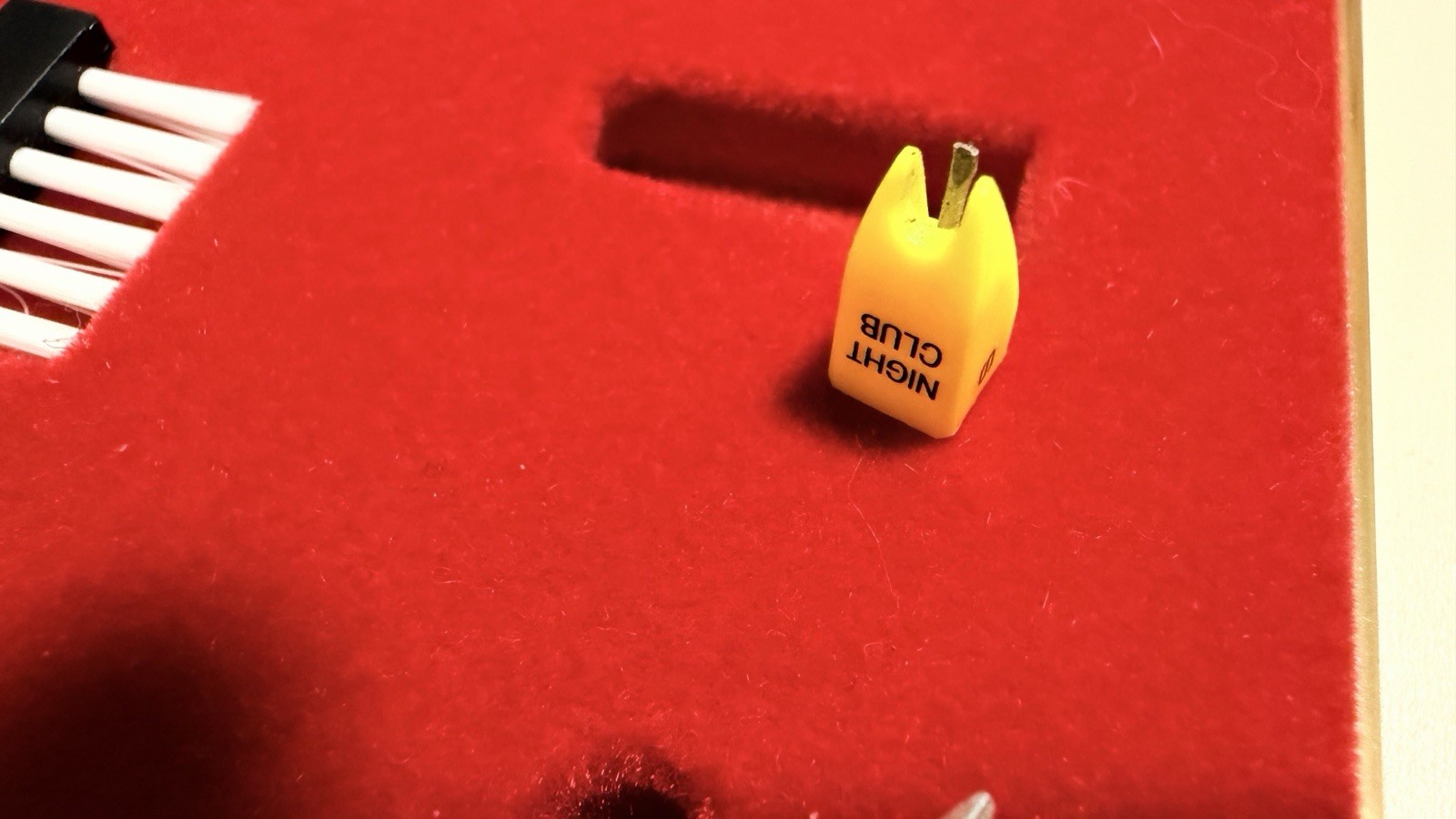 1 x Ortofon Concorde Silver Cartridge and Stylus + extra yellow Night Club