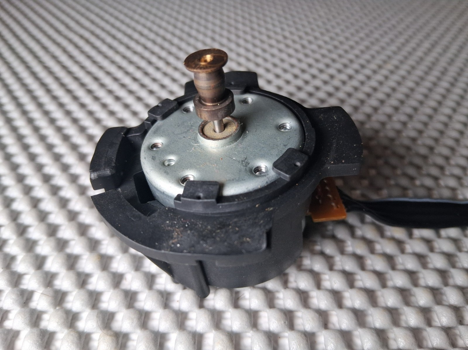 OEM MOTOR ASSEMBLY *Part ONLY* from TECHNICS SL-B260 Turntable *Tested/Working
