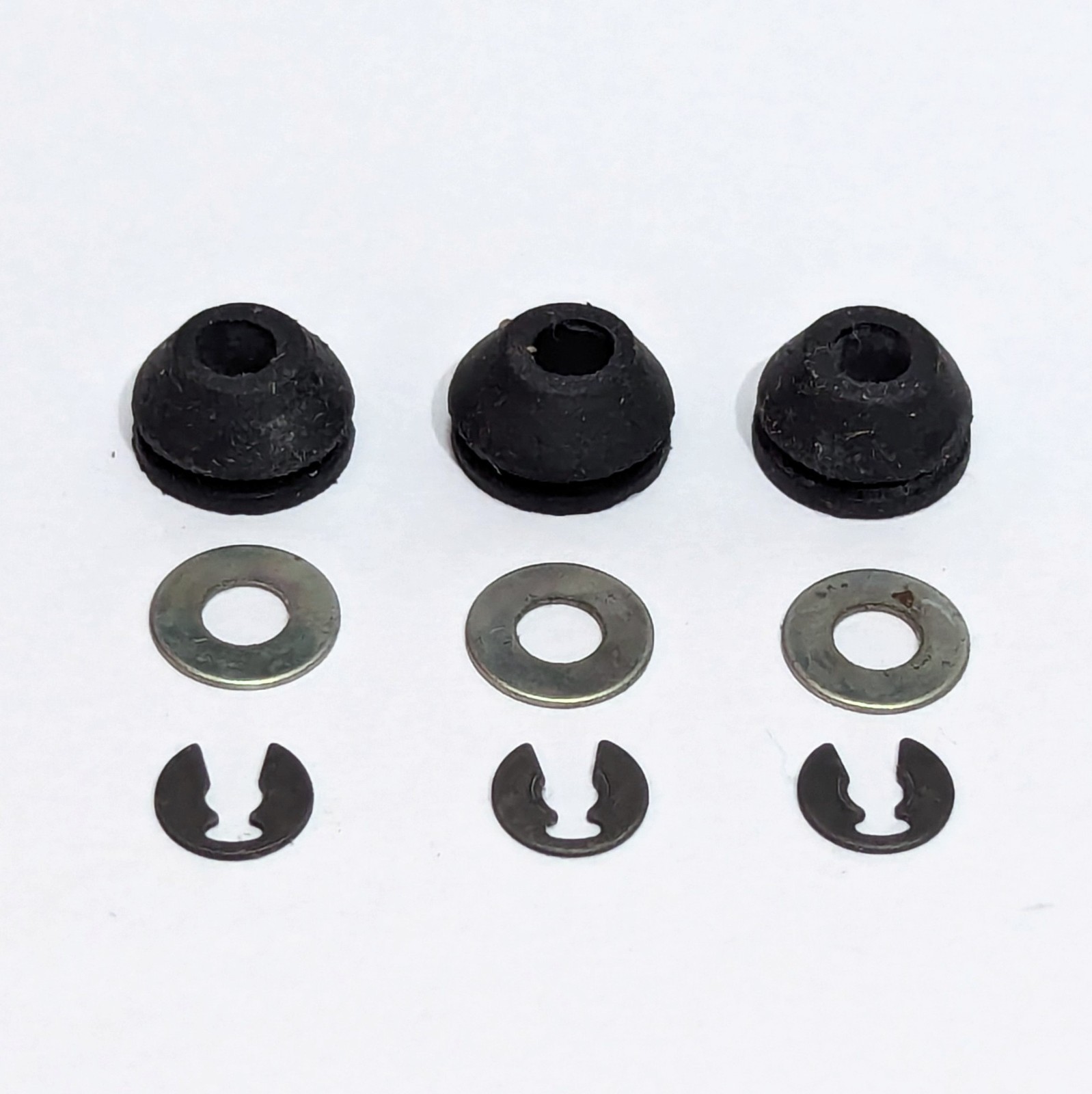 Realistic LAB 50 100 BSR Turntable Part Motor Grommets Bushes Mounting Hardware