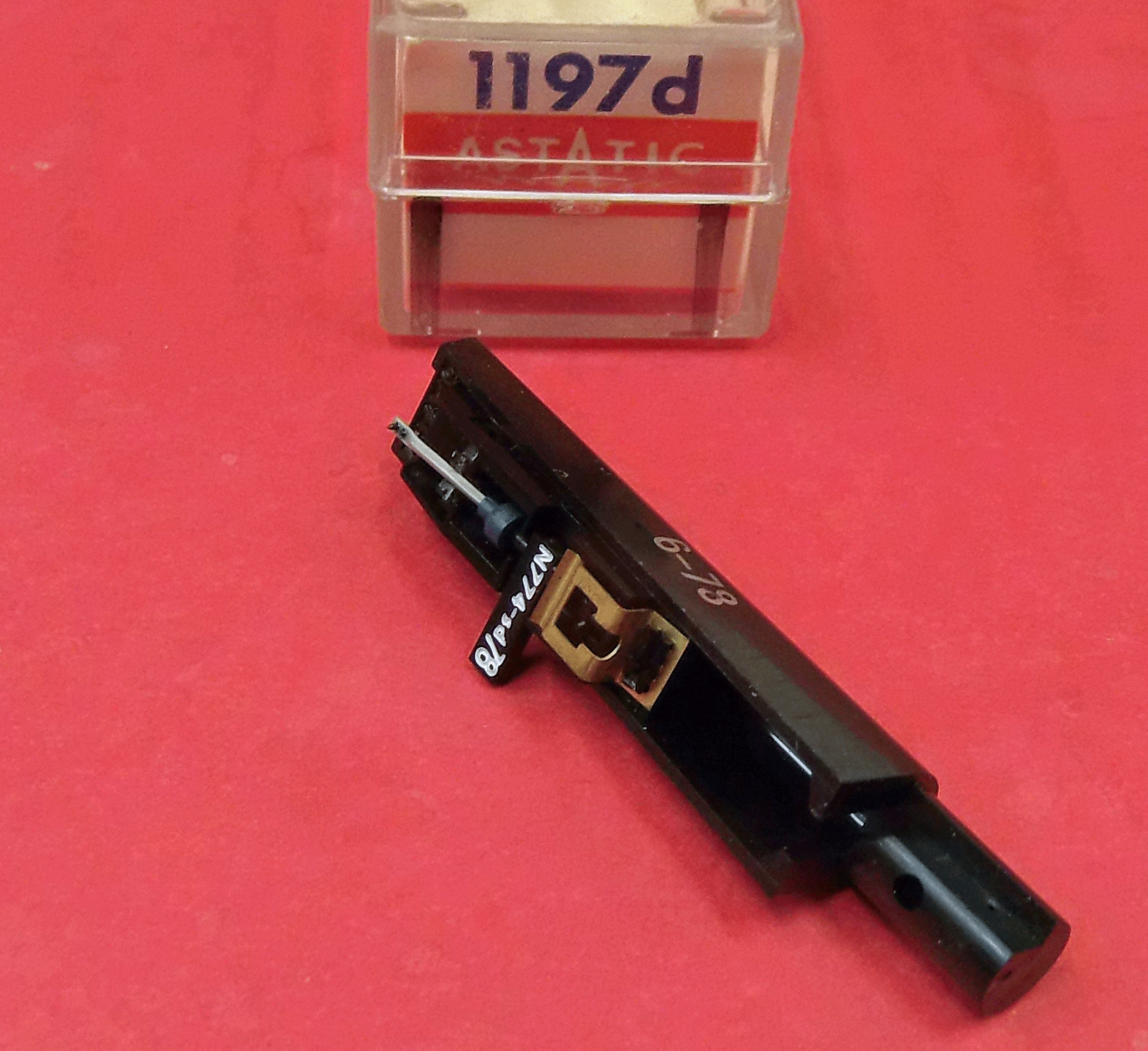Astatic 1197D Phonograph CARTRIDGE NEEDLE ASTATIC 399D PHILCO 35-2877-3 TETRAD