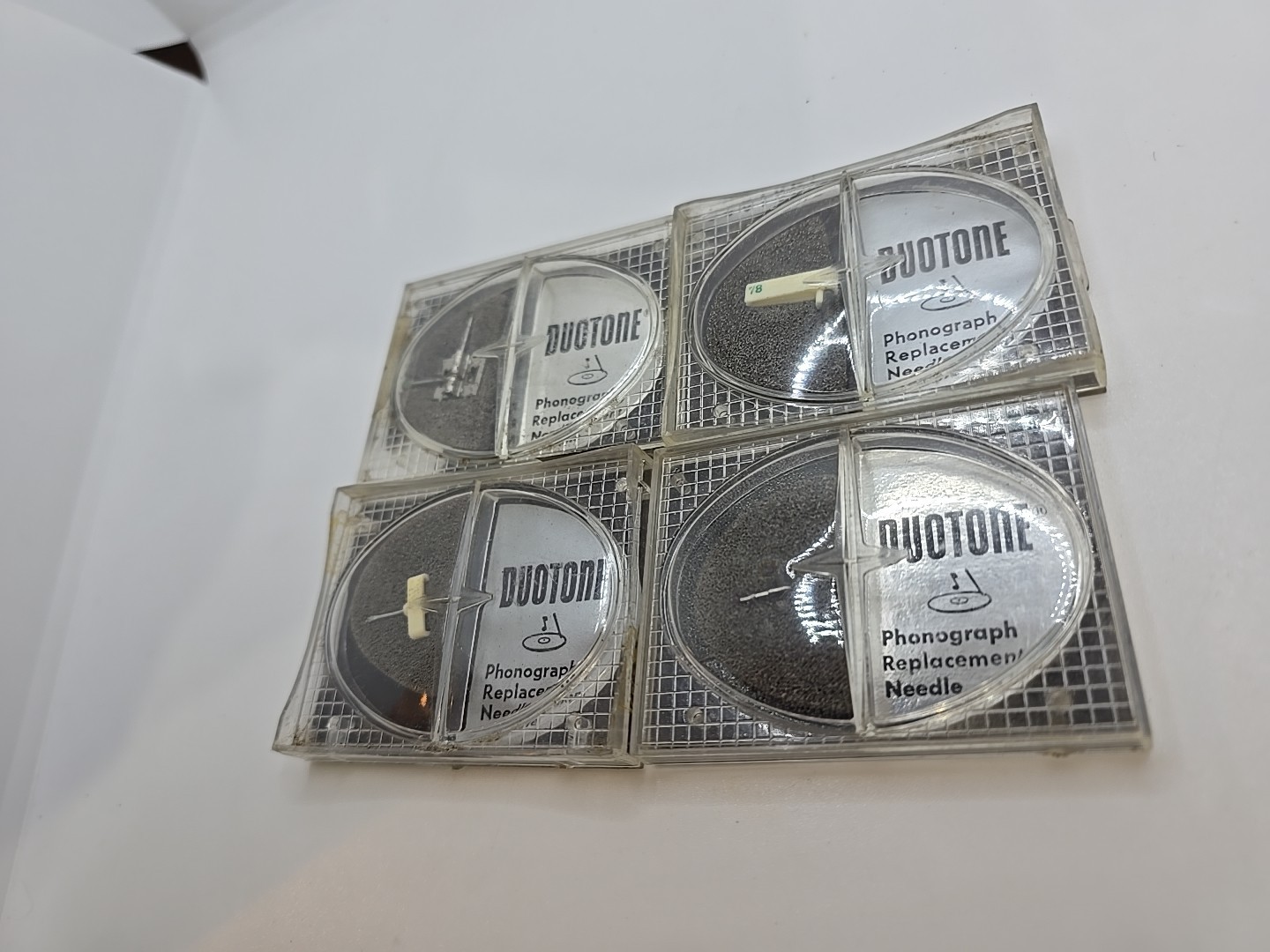 DUOTONE 1960’s NOS Stereo Phonograph NEEDLE’s for 823,826,827 & 829 lot