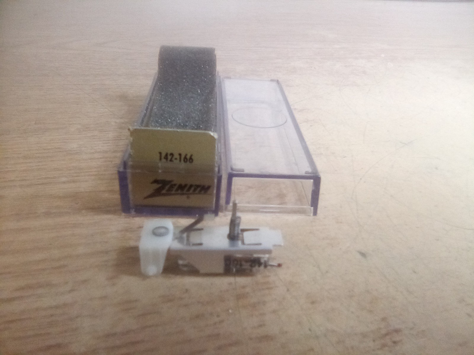 Zenith NOS 142-166 Phonograph Needle Cartridge