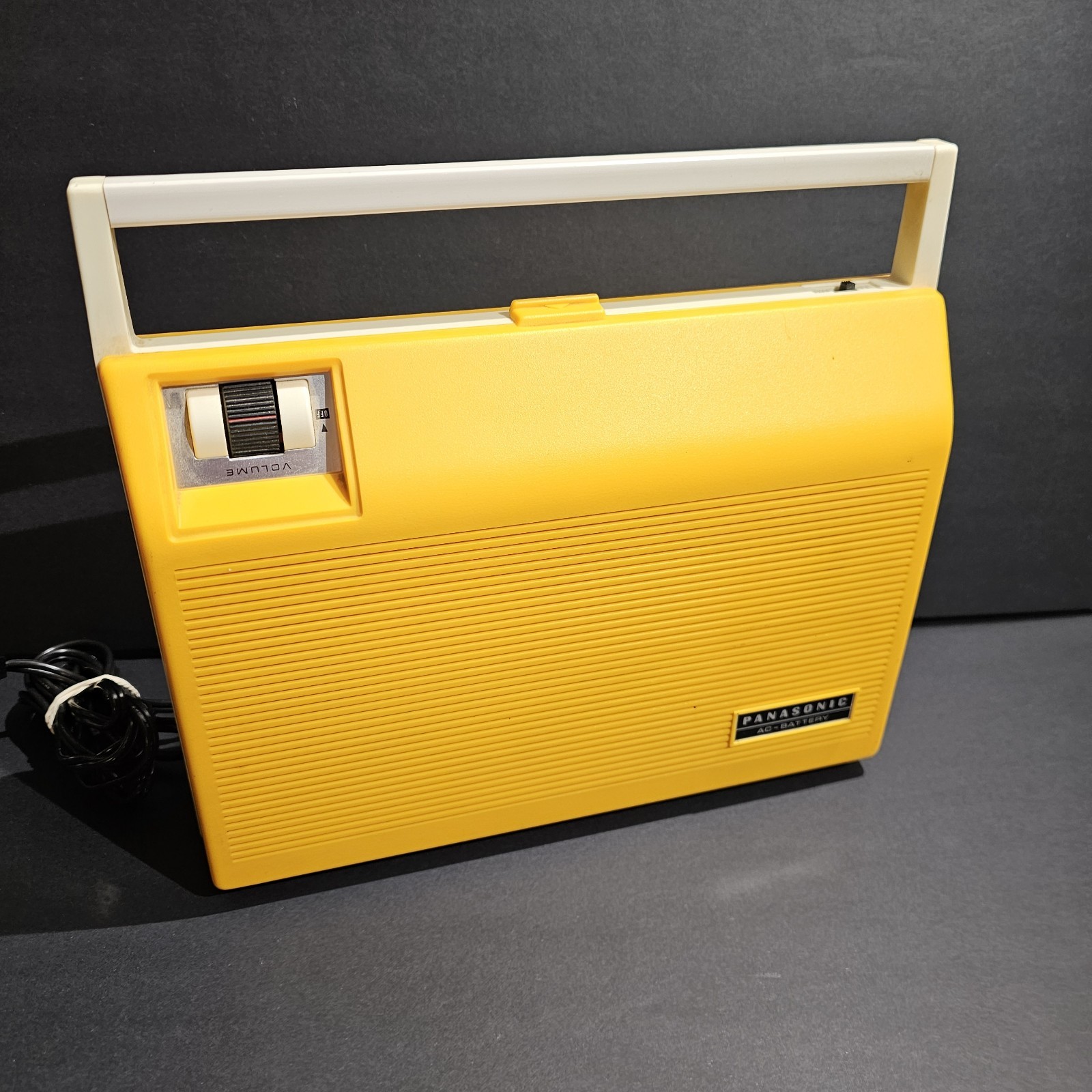 PANASONIC Portable Turntable Record Player SG-336 – Yellow – FOR PARTS AS IS
