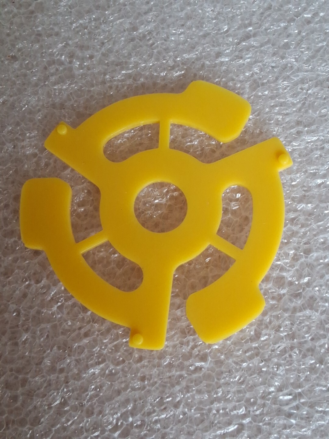 20 Yellow 45 rpm 7″ Vinyl Flat Plastic Adapter Snap-In Inserts Best Quality