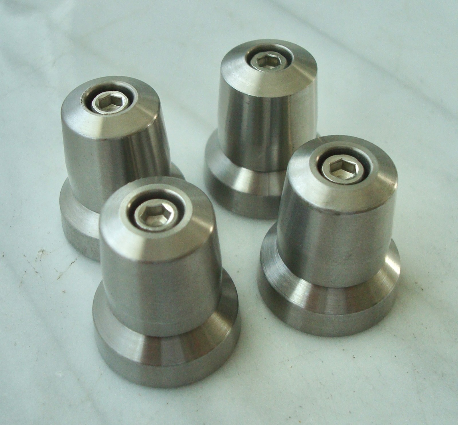 Set of 4 STILLPOINTS Ultra Mini 8/32 Stereo Vibration Audiophile ISOLATION FEET
