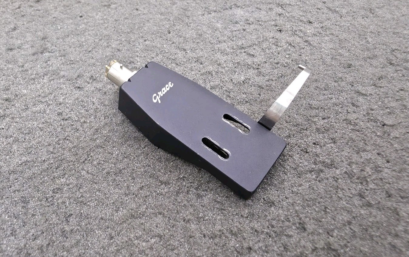 Grace HS-2 headshell. 11 Grams