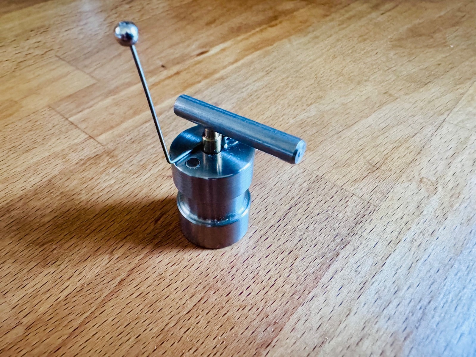 Integrityhifi Tru-lift, automatic tonearm lifter #1, 1-1/4″ – 1-5/8″, Stainless