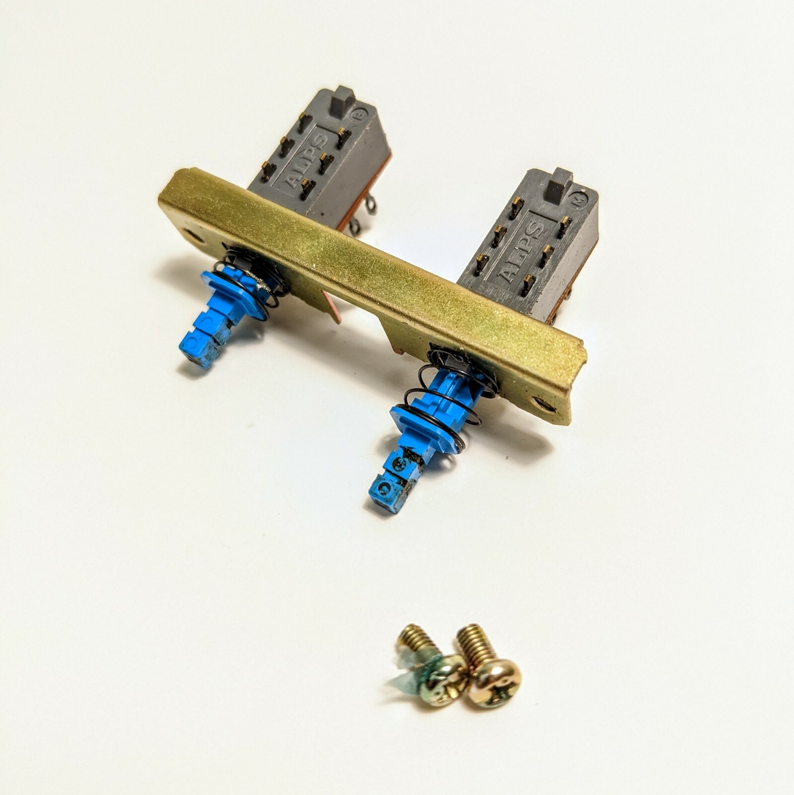 Vintage Toshiba SR-255 Turntable Parts 33 45 Speed Select Push Switch Tested