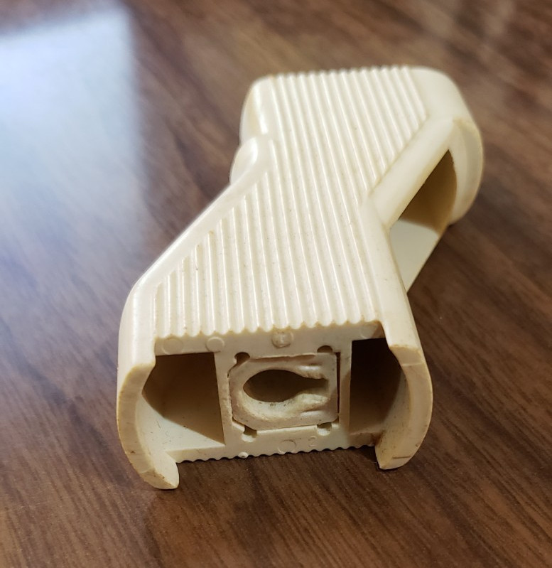 45 RPM RECORD CHANGER SPINDLE STACKING ADAPTER MARKED: GE