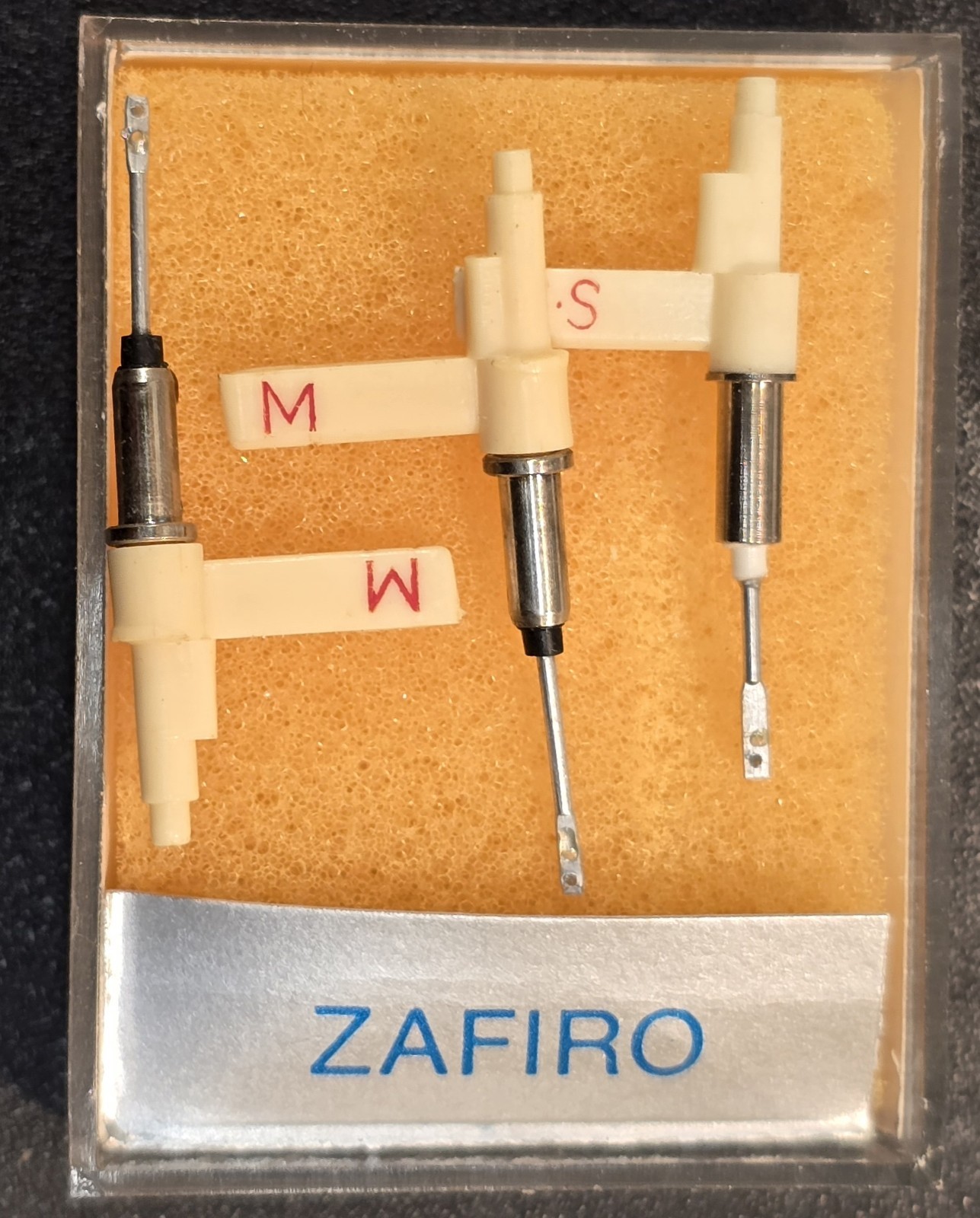 SAPPHIRE/REULO TURNTABLE NEEDLE 28 S + S/PHILIPS AG 3306