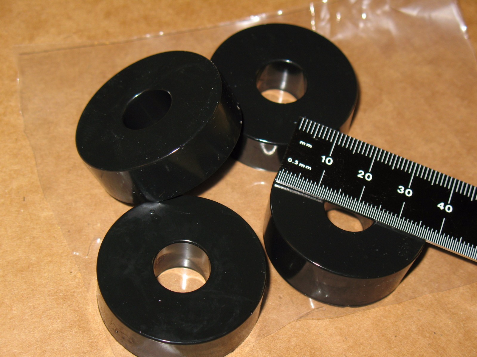 4 VIBRATION ISOLATION RING FEET 1.5″ 38mm DIA .5″H 50D SORBOGEL TURNTABLE Q NS