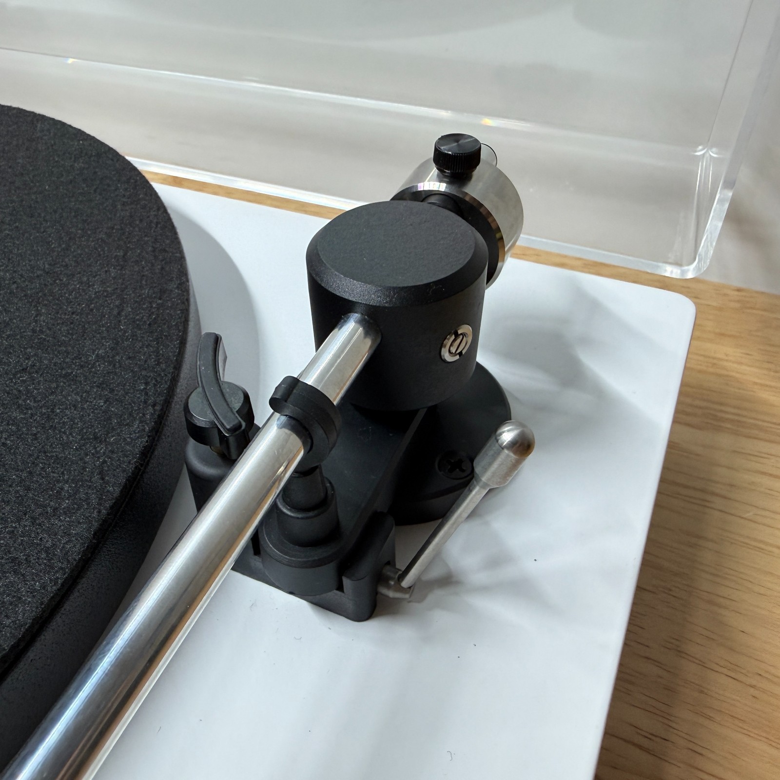 U-Turn Audio Orbit Belt Drive Turntable White With Dust Cover For Parts