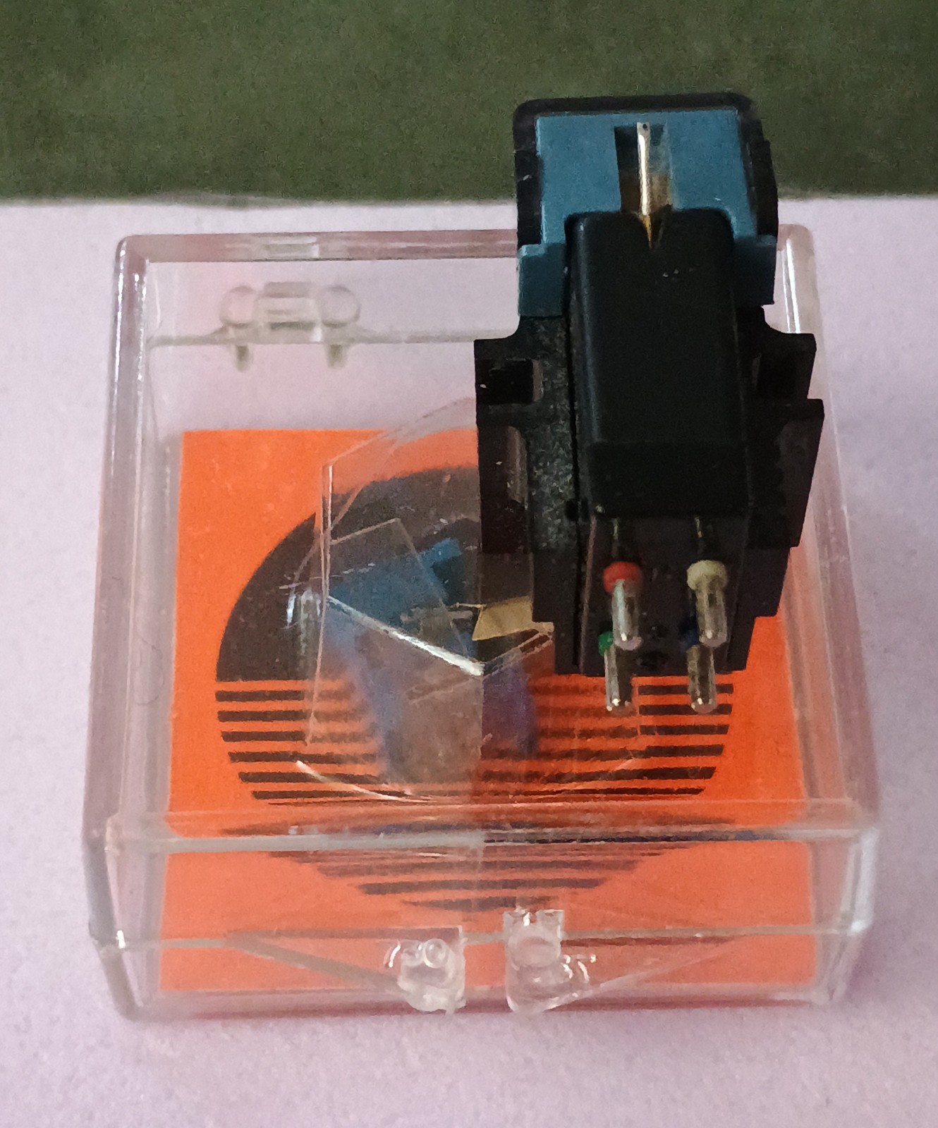 Excel QD-700C head with original used pin and a new replacement