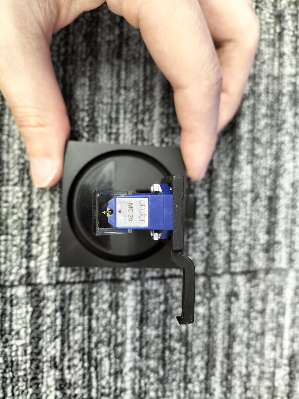 Ortofon Ortofon MC-20 broken needle has been repaired