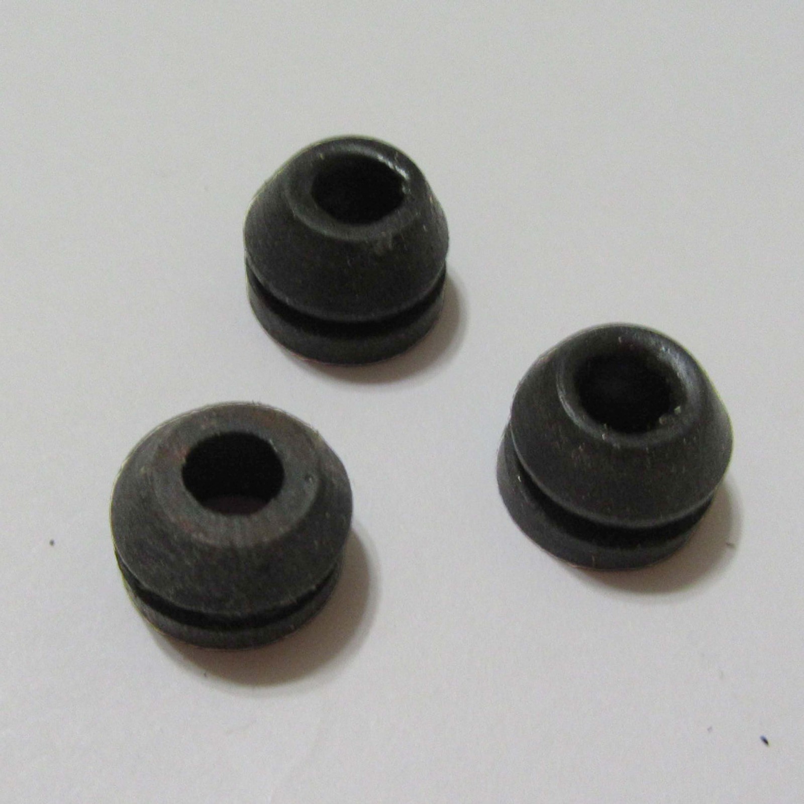 Hamilton ® 930 Record Player Phonograph PART – Motor Mounting Grommets Set Of 3