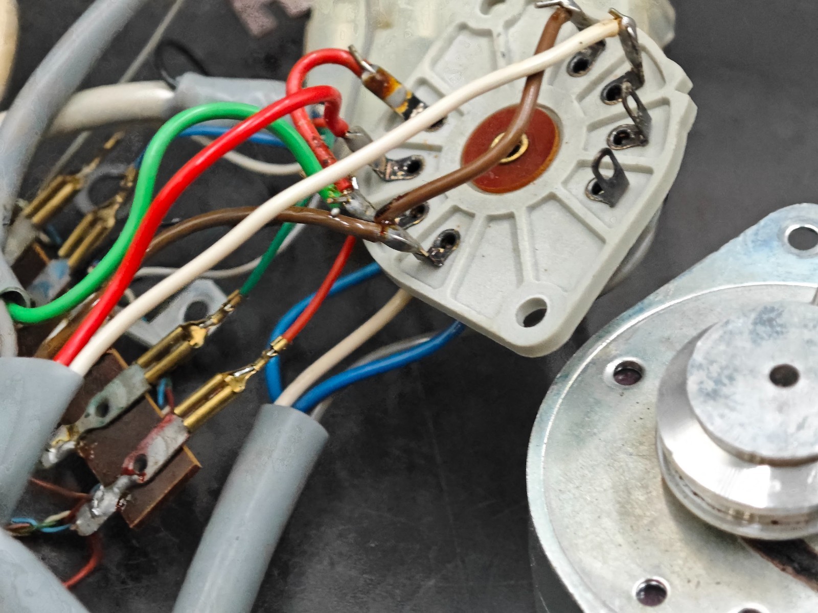 DUX 8535/33P Turntable Motor – Used Working
