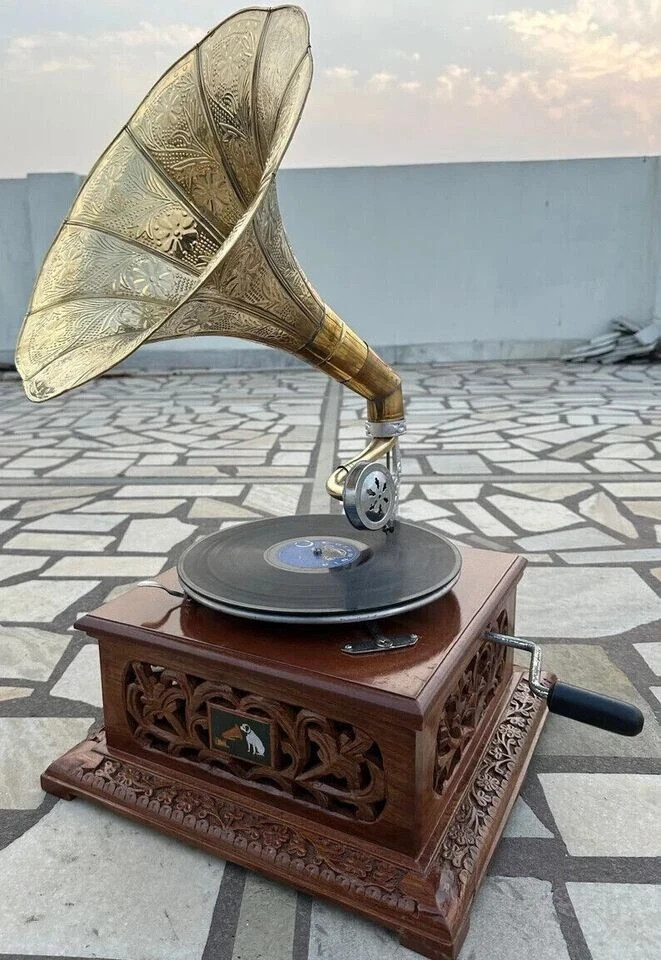 Gramophone Player Phonograph Vinyl Recorder Antique Working Gramophone Vintage