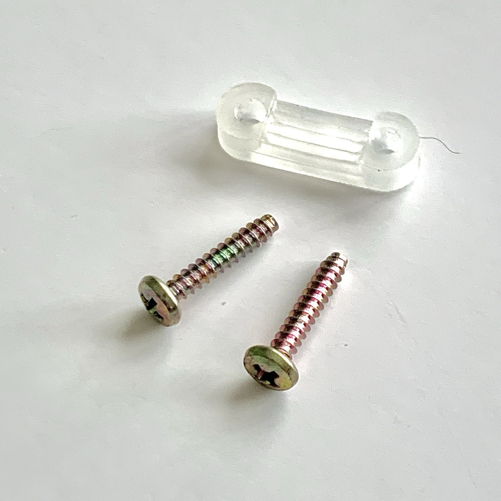 Realistic LAB-395 42-297 Turntable Parts 1 One RCA Cable AC Cord Clamp Clamper