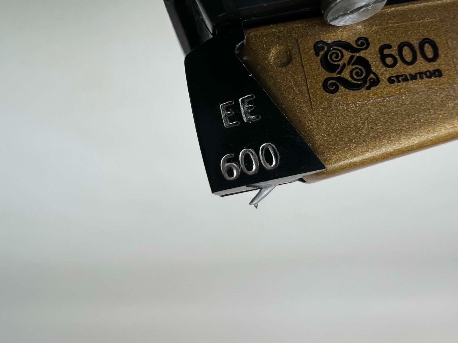 Stanton EE 600 Cartridge Universal Compatible Black Gold for Turntable