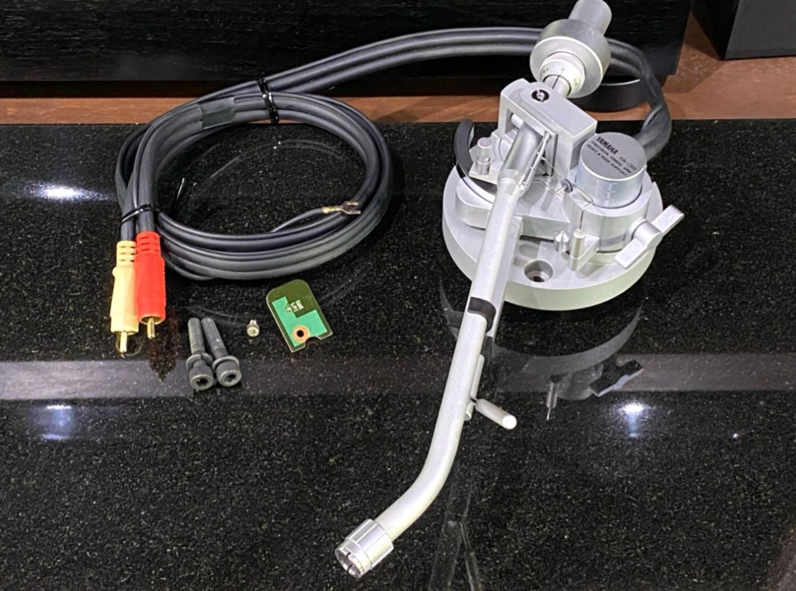 YAMAHA YA-39 Tonearm w/ Armbase Main Weight Tested Excellent condition Japan