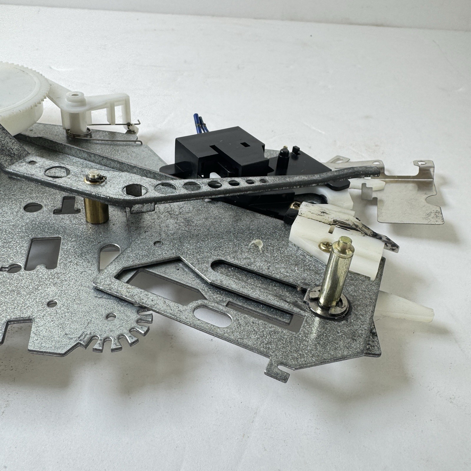 Technics SL-B2 Turntable Automatic Mechanism Main Gear Power Switch Lever Plate