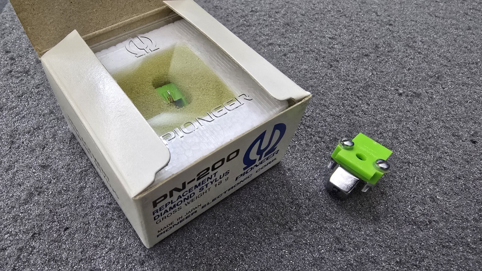 Pioneer Pc 200 cartridge With New PN-200 Original Stylus