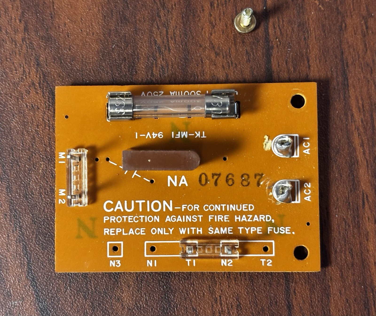 Yamaha P-850 Turntable OEM Power Fuse Circuit Board PCB LC71050 T300mA 250V