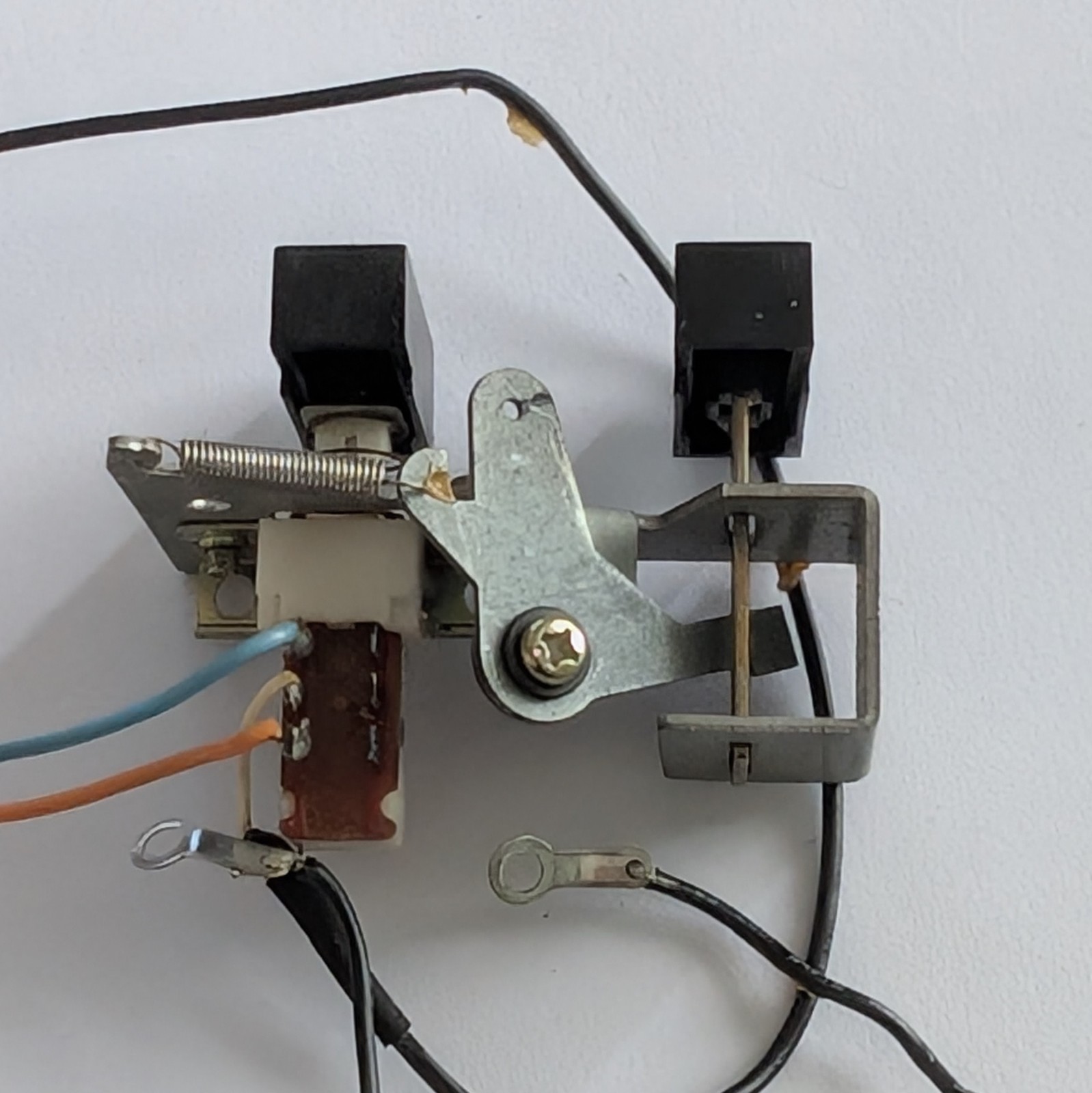 Sanyo TP-1010 Turntable Parts 33 45 Speed Select Reject Switch Knob Assembly