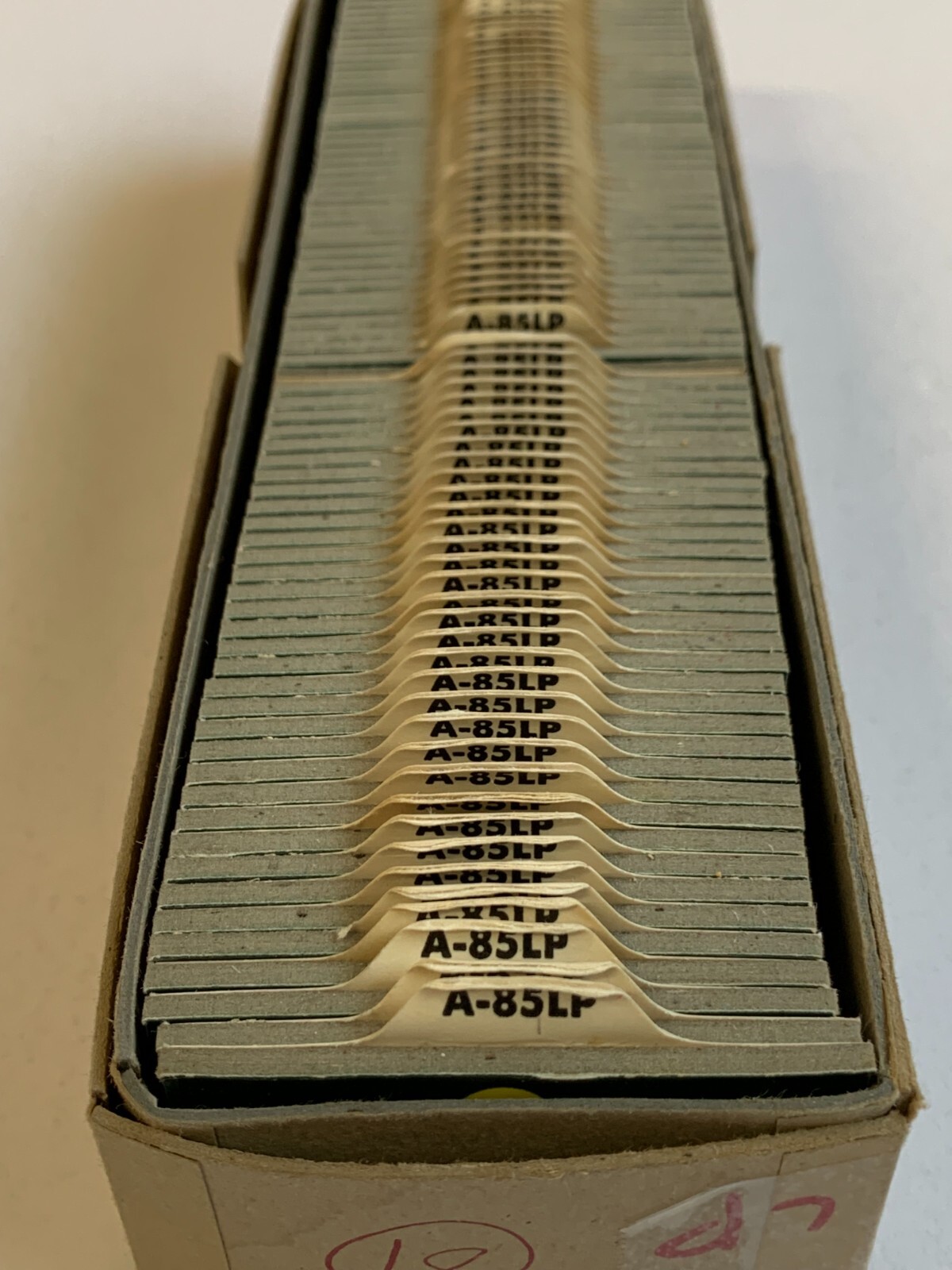 Box of 82 Vintage VOICE OF MUSIC Phonograph Needles New Old Stock A-85 LP