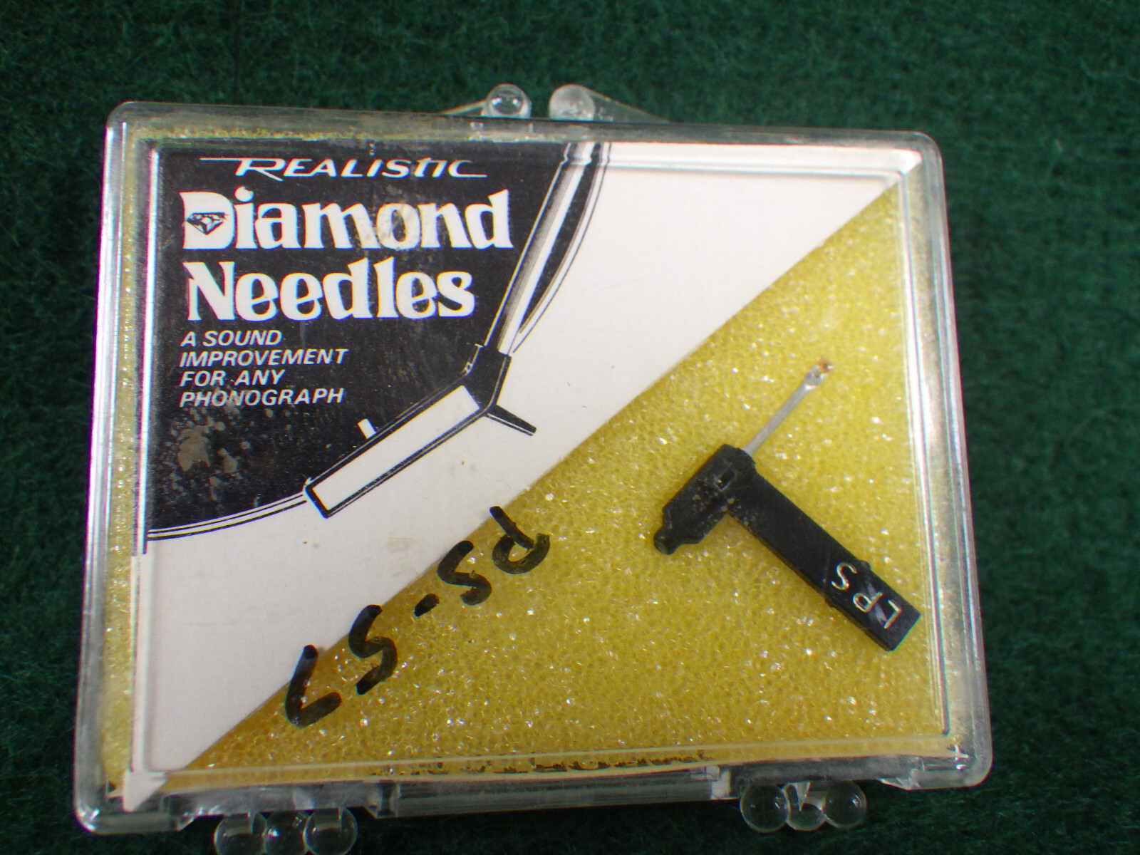 New Old Stock Realistic diamond phonograph/turntable needle PS-57 for Magnavox