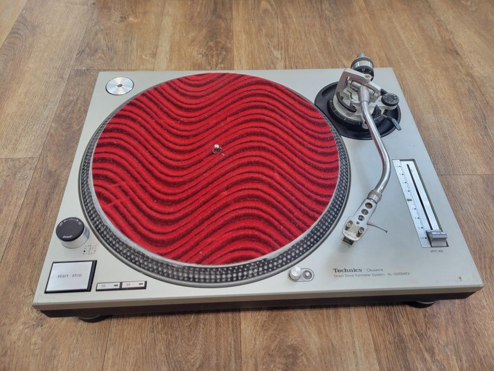TECHNICS SL-1200MK2 (SBL014911)