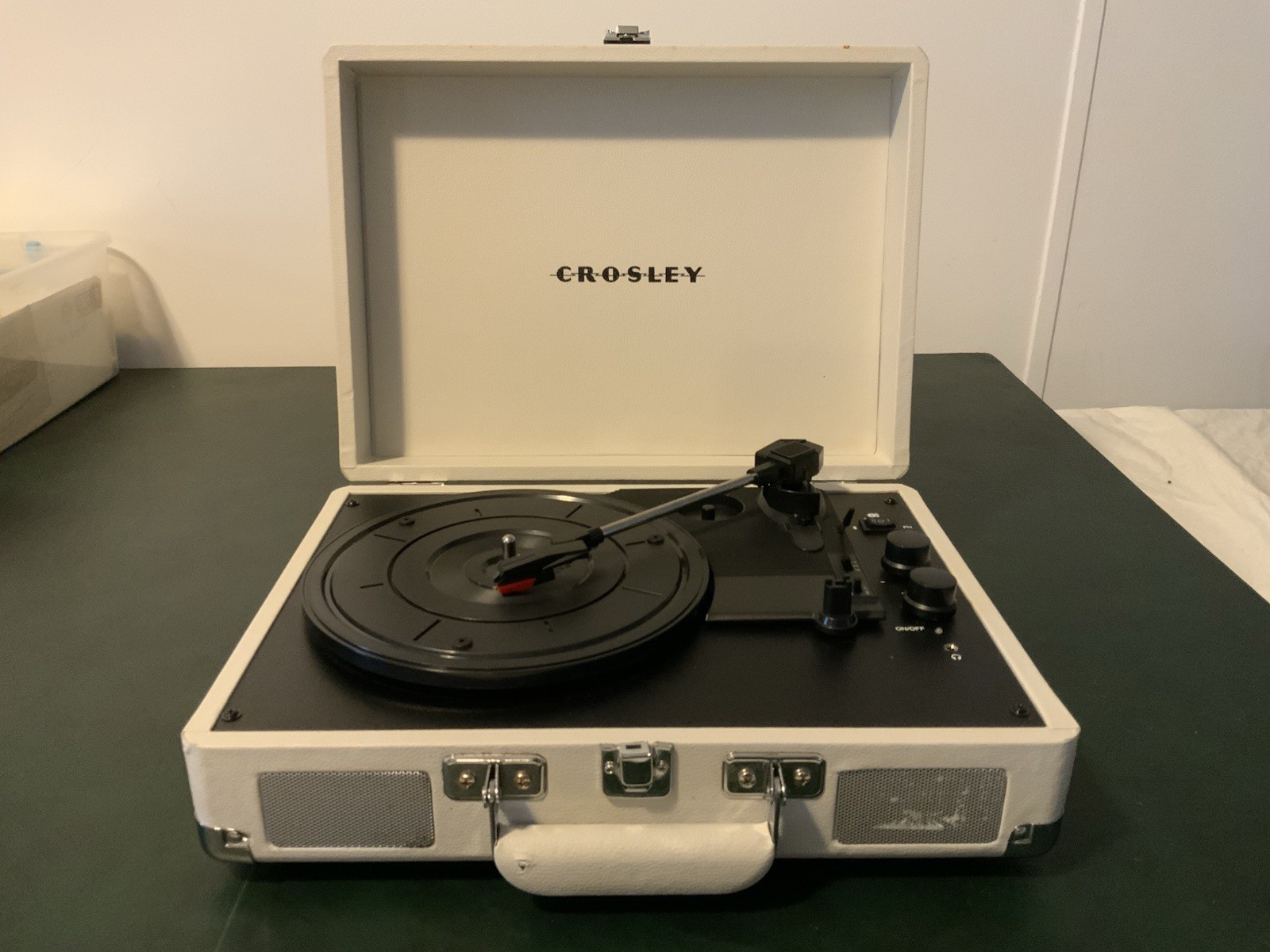 Crosley CR8005G-WS Cruiser Premier Vinyl Record Player White – Unit Only