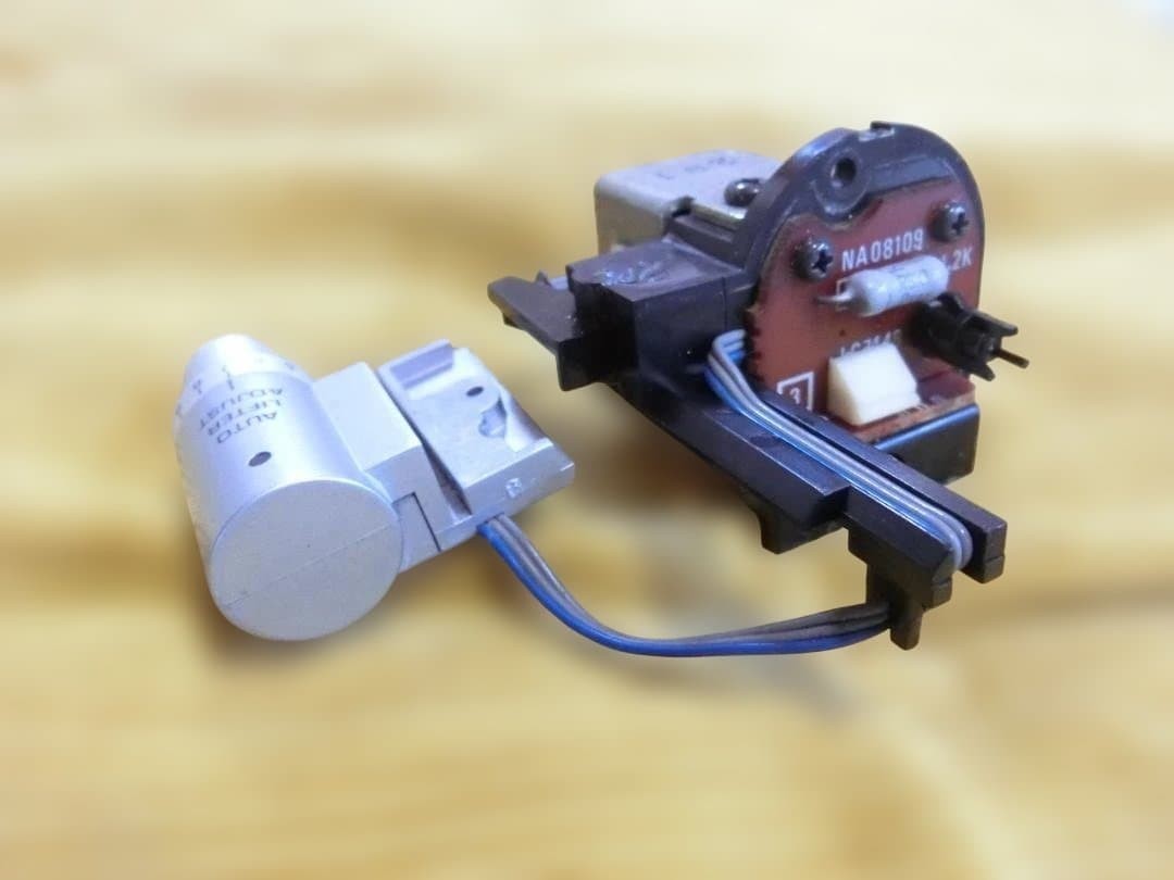 Yamaha YAL-1 Automatic Tonearm Lifter for GT-2000 Record Turntable Tested -JAPAN